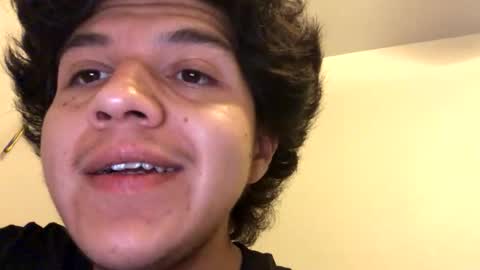 Snapshot of superflysly69 chatting on February 9, 3:21 am Sly online show from February 9, 3:21 am