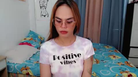 Snapshot of superhotvaleria chatting on April 7, 12:55 am Im val online show from April 7, 12:55 am