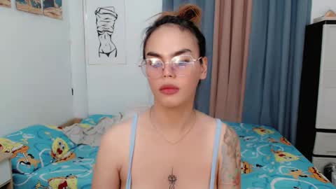 Snapshot of superhotvaleria chatting on April 12, 2:22 pm Im val online show from April 12, 2:22 pm