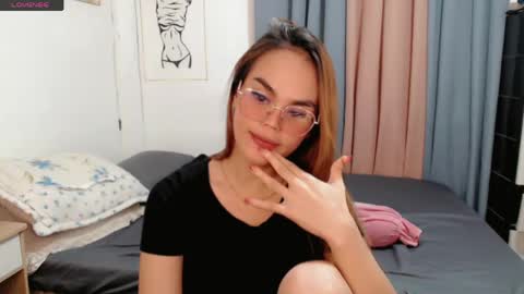 Snapshot of superhotvaleria chatting on April 30, 1:28 pm Im val online show from April 30, 1:28 pm