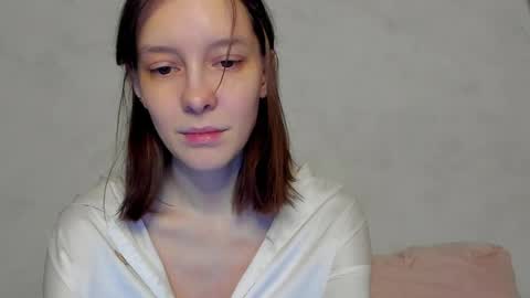 Una online show from March 15, 9:54 pm