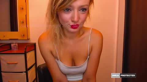 Snapshot of supernatalie chatting on September 12, 9:42 am Natalie online show from September 12, 9:42 am