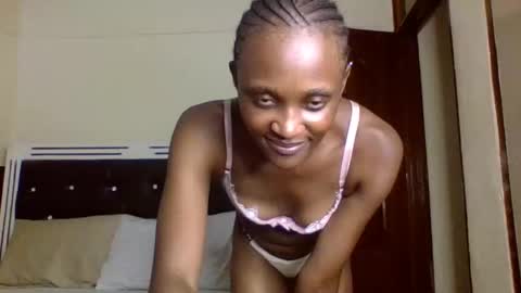 Snapshot of supersexxy_chyna chatting on April 8, 8:03 am supersexxy_chyna online show from April 8, 8:03 am