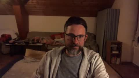 supersquirrel81 online show from November 21, 8:40 pm