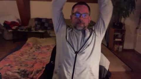 supersquirrel81 online show from March 22, 3:54 am