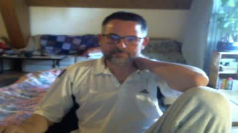 supersquirrel81 online show from April 24, 4:20 pm