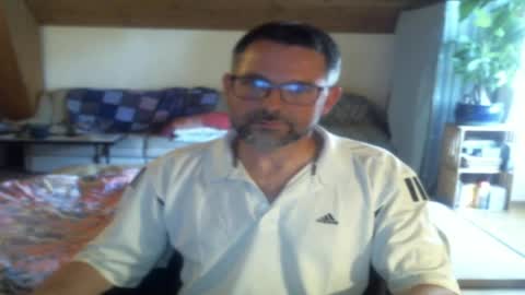 supersquirrel81 online show from April 26, 2:37 pm