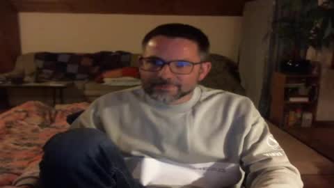 supersquirrel81 online show from April 28, 7:30 pm