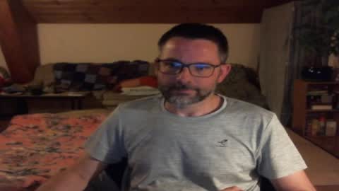 supersquirrel81 online show from May 1, 10:47 pm