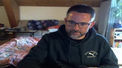 supersquirrel81 online show from May 18, 3:40 pm