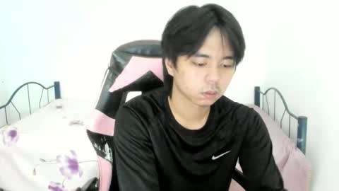 supr4m0 online show from December 4, 8:45 am