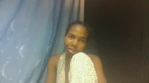 Snapshot of surbelle chatting on April 13, 7:47 am surbelle online show from April 13, 7:47 am