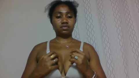 Snapshot of surbelle chatting on April 18, 7:58 pm surbelle online show from April 18, 7:58 pm