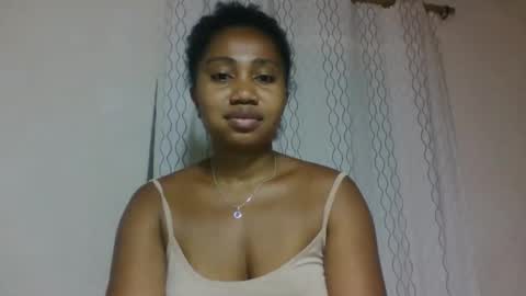 Snapshot of surbelle chatting on April 25, 7:22 am surbelle online show from April 25, 7:22 am