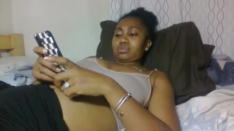 Snapshot of surbelle chatting on April 26, 11:57 pm surbelle online show from April 26, 11:57 pm
