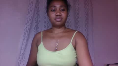 Snapshot of surbelle chatting on April 27, 12:47 pm surbelle online show from April 27, 12:47 pm