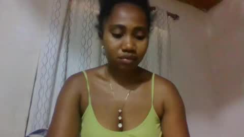 Snapshot of surbelle chatting on April 28, 6:40 am surbelle online show from April 28, 6:40 am