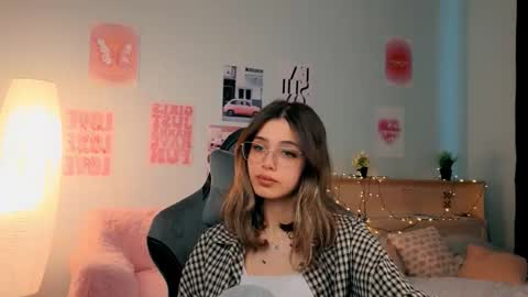 Snapshot of surfcheff chatting on March 19, 12:31 pm Sara online show from March 19, 12:31 pm