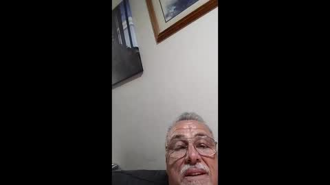 Snapshot of surfdude777888 chatting on February 4, 10:43 am surfdude777888 online show from February 4, 10:43 am