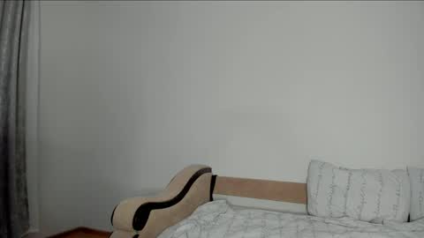 surfsexcouple online show from May 16, 9:13 pm