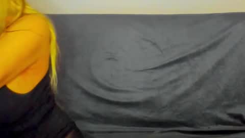 surikiss online show from October 19, 1:17 am