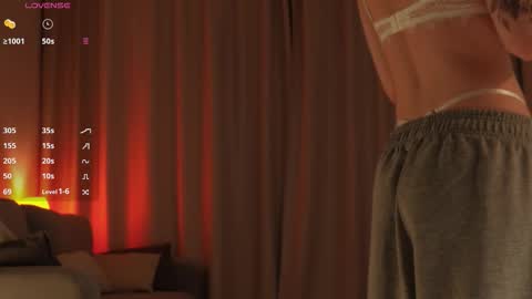 Suri online show from February 15, 3:53 pm