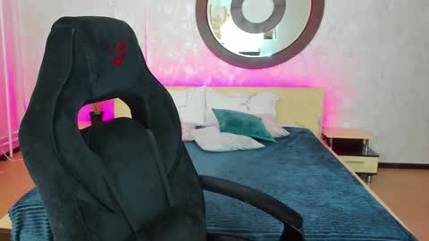 Annie online show from January 30, 12:50 am