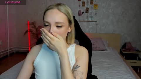 Annie online show from March 11, 12:22 am