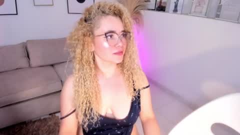 susan_blond online show from July 28, 2:13 pm