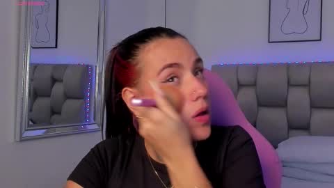 Susan online show from December 15, 9:30 pm