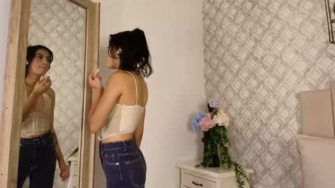 Snapshot of susana__sanchez chatting on June 6, 12:10 pm SUSANA online show from June 6, 12:10 pm