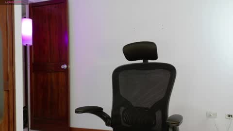 Snapshot of susanaduncann chatting on April 10, 2:44 pm Susana online show from April 10, 2:44 pm
