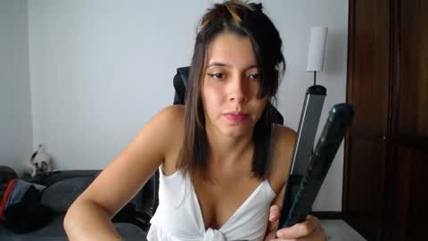 Snapshot of susanaduncann chatting on April 18, 7:18 pm Susana online show from April 18, 7:18 pm