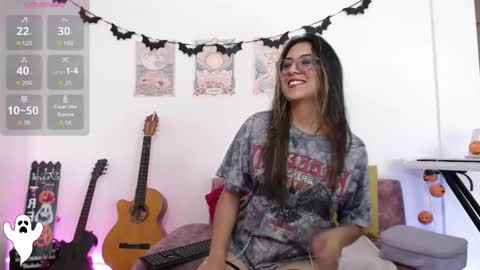 Susana hendrix    online show from October 4, 7:34 pm