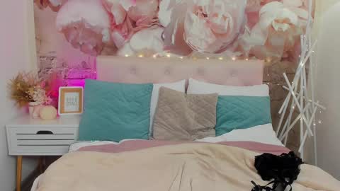 Susan online show from February 17, 4:26 pm