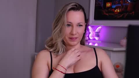 SusanJewel online show from February 24, 8:12 am