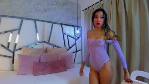 Snapshot of susanna_cute chatting on April 8, 12:27 pm susanna_cute online show from April 8, 12:27 pm