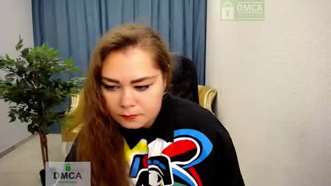 Snapshot of susanna_s chatting on November 28, 6:27 am Susanna online show from November 28, 6:27 am