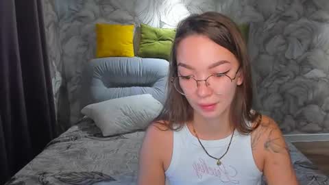 susannjohnson online show from June 19, 12:37 am