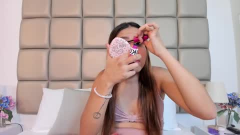 susanthomass online show from September 20, 7:15 pm