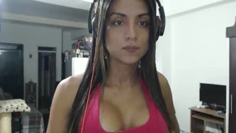 Snapshot of susantsx chatting on January 6, 4:05 am susants online show from January 6, 4:05 am