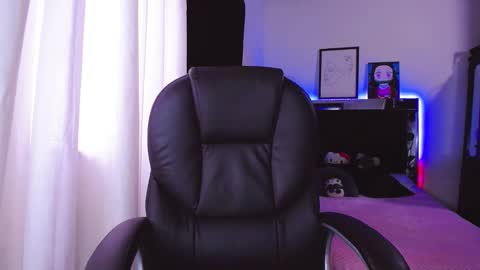 Susanyrosa online show from March 21, 8:45 pm