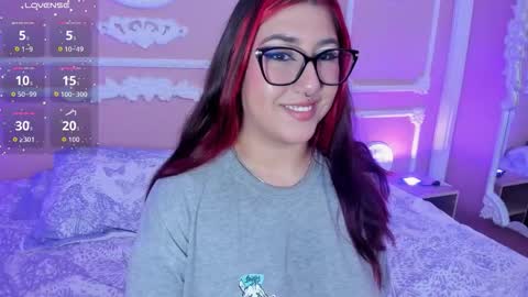 Snapshot of susi_wild chatting on March 3, 3:45 am Susi online show from March 3, 3:45 am