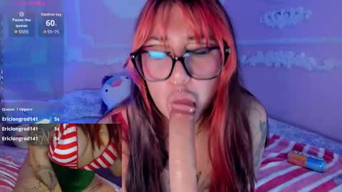 Snapshot of susi_wild chatting on March 28, 4:45 am Susi online show from March 28, 4:45 am