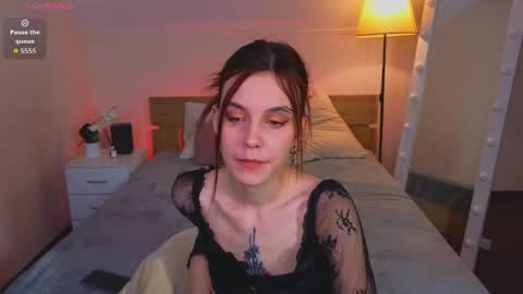 Susie online show from December 2, 9:58 am