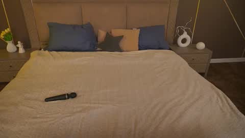 Susie online show from September 28, 7:52 pm