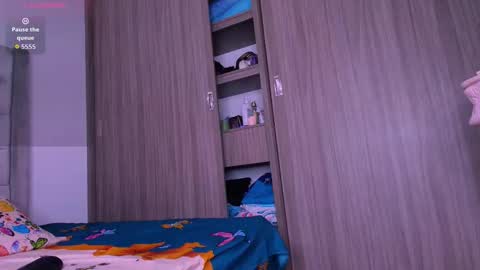 Andrea online show from December 4, 1:04 am