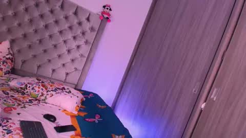 Andrea online show from February 6, 5:16 pm