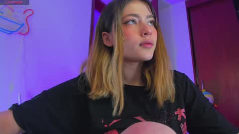 Snapshot of susssan_ferry chatting on February 7, 3:55 am Susy online show from February 7, 3:55 am