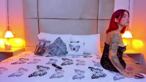 Susy online show from June 15, 1:02 pm